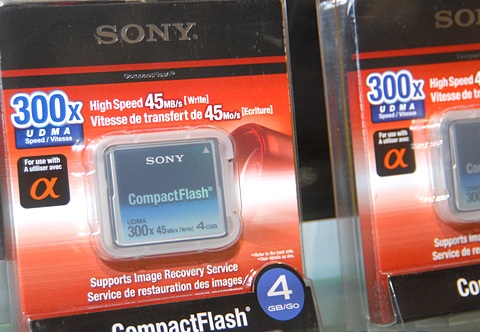 sony-4gb-cf.jpg